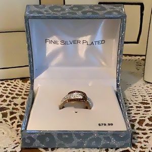NWT Fashion Ring Sz7